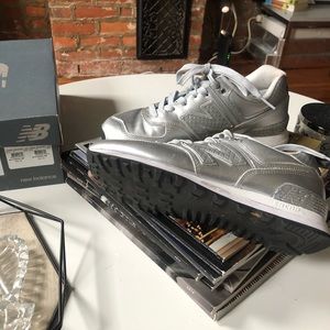 Silver metallic new balances women’s size 8